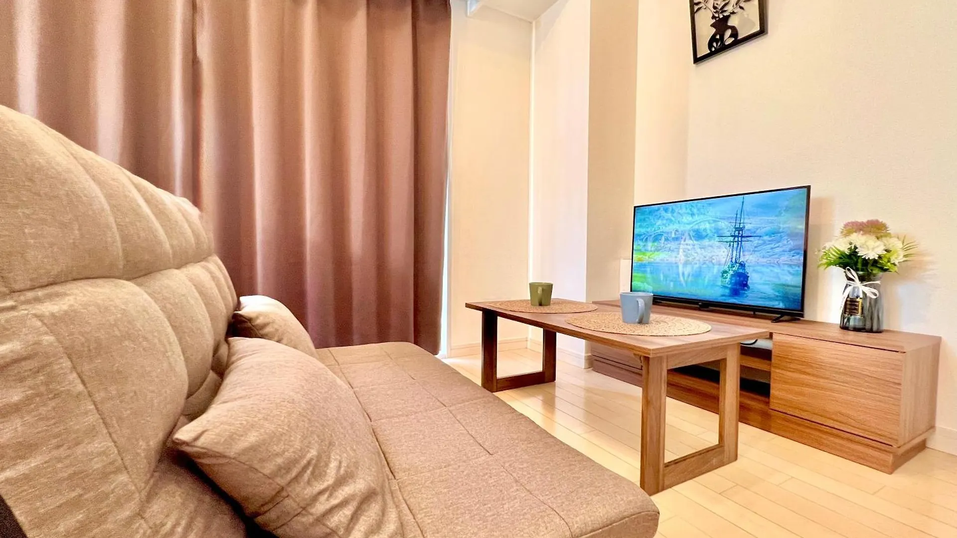 Shinjuku-Okubo Cozy Double, Free Wi-Fi Apartment Tokyo